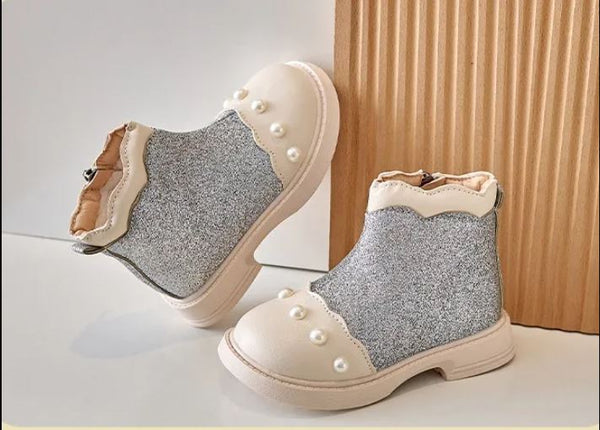 4109 Stylish rhinestone soft bottom shoe for girls